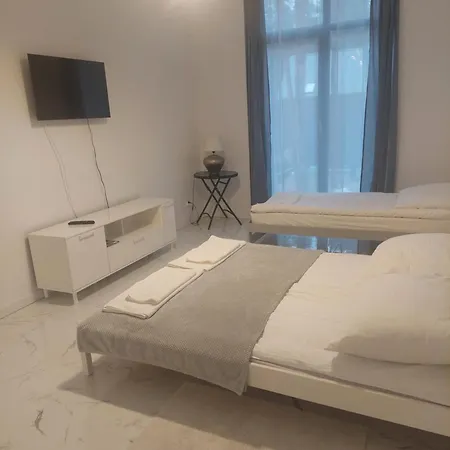 Nogalin Hotel apartamentowy Józefów