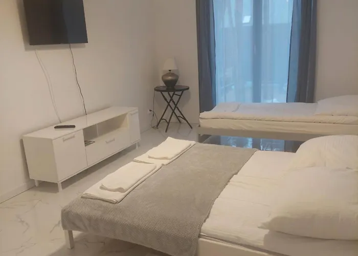 Nogalin Hotel apartamentowy Józefów